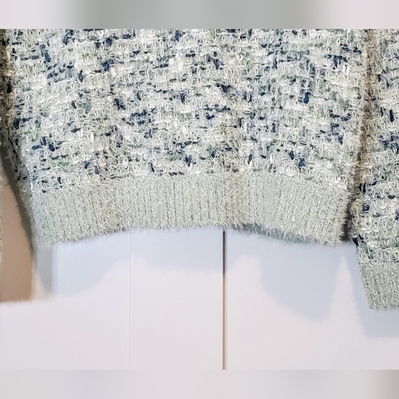 Maurices Fuzzy Sweater Pullover Sweater Soft Stretch Size Medium Brand N… - Picture 10 of 13